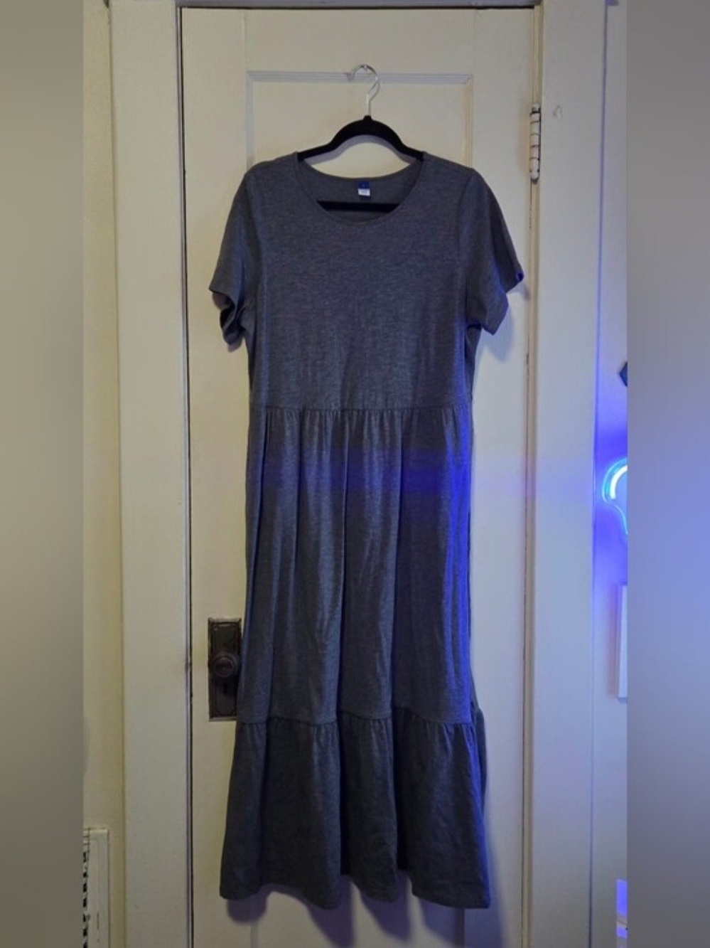 Old Navy Heather Gray Short-Sleeve Tiered Maxi Dress